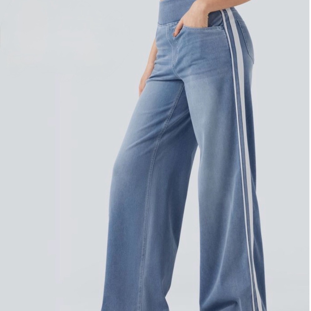 Halara Flex™ High Waisted Stripe Wide Leg Flowy Washed Casual Jeans with Pockets